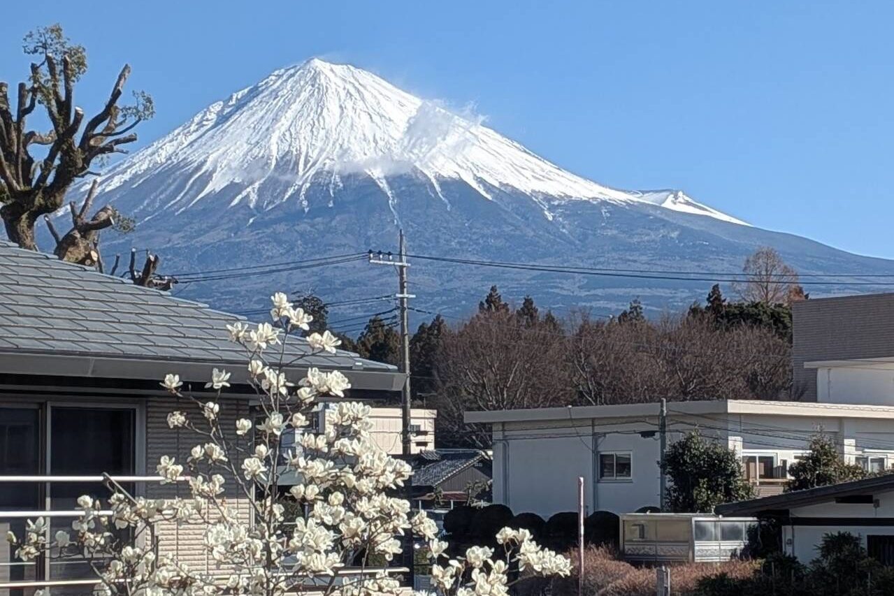 晴れの日には2階から富士山が見えます♪